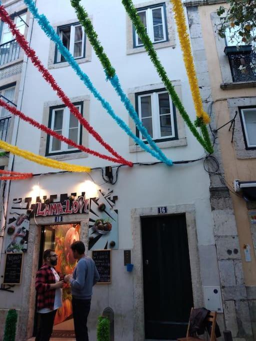 Lx Townhouse Ideal For Big Groups Prime Location Trendy Street Lisbon Exterior photo