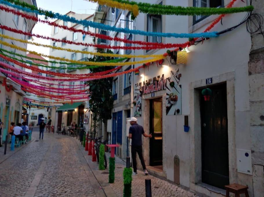 Lx Townhouse Ideal For Big Groups Prime Location Trendy Street Lisbon Exterior photo